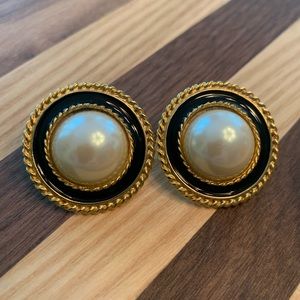 Ann Taylor Pearl/Black/Gold Earrings